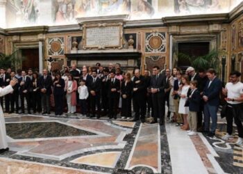 El Papa a los artistas de la Vigilia: Ayúdenlos a encontrar la verdadera felicidad