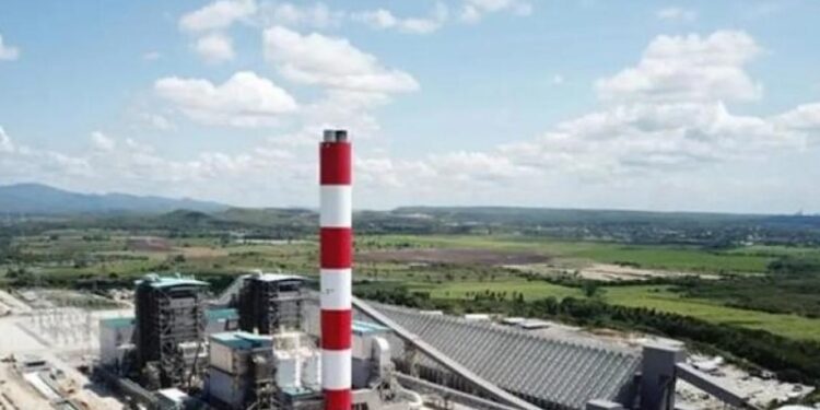 Técnicos continúan trabajos de reparación en planta Punta Catalina