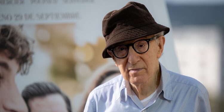 Kiev incluye a Woody Allen en su lista negra radical