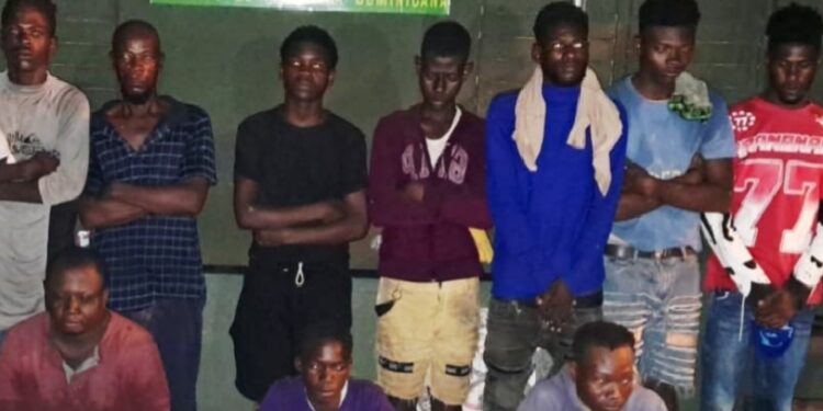 Detienen a 14 haitianos  indocumentados en Montecristi