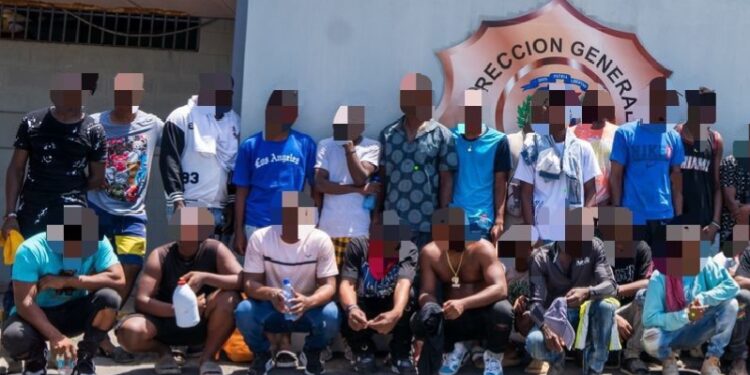 Más de 1,300 haitianos detenidos y 958 deportados en operaciones a nivel nacional 