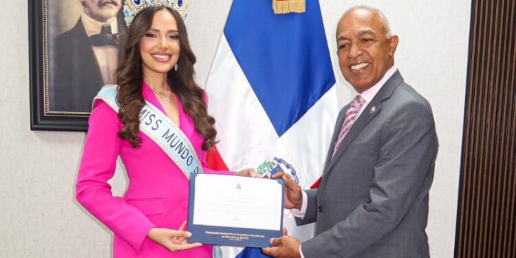 Miss Mundo Dominicana Mayra Delgado recibe cuatro reconocimientos en Nueva Jersey