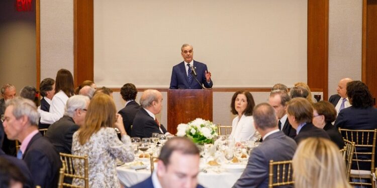 Presidente Abinader afirma que República Dominicana avanza hacia un futuro de prosperidad y sostenibilidad