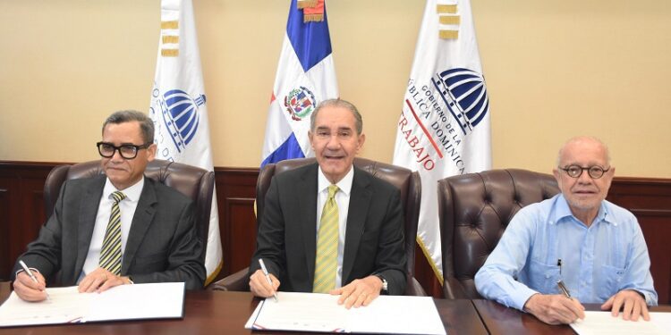 Gobierno y sector privado buscan fortalecer turismo y crear empleos dignos en el Este