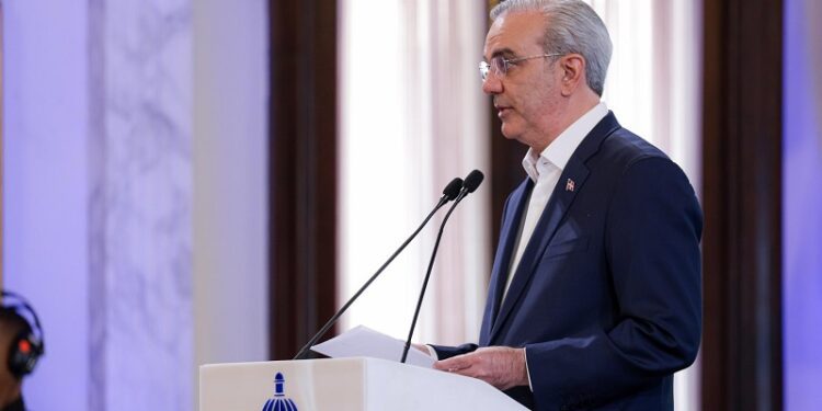 Presidente Abinader adelanta habrá consecuencias, si hubo negligencia en apagón en aeropuerto Las Américas