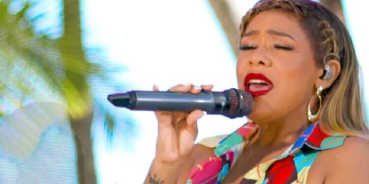 Alexandra La Reina de la Bachata estrena el video «Qué clase de hombre» de su álbum Live From D.R