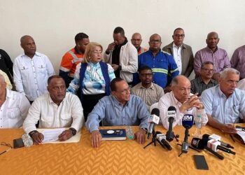 Centrales sindicales anuncian plan de movilización para defender la cesantía laboral