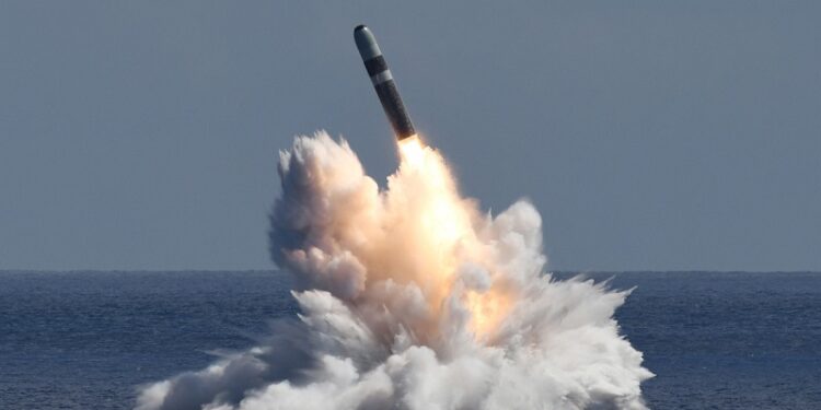 «Se vio desde Puerto Rico»: EE.UU. prueba misiles balísticos intercontinentales frente a Florida en medio de amenazas a Venezuela