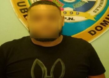 Policía arresta a dos hombres acusados de múltiples asaltos