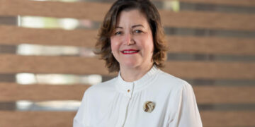 Presidente designa a Aura Celeste Fernández como gerente general del Consejo Nacional de la Seguridad Social