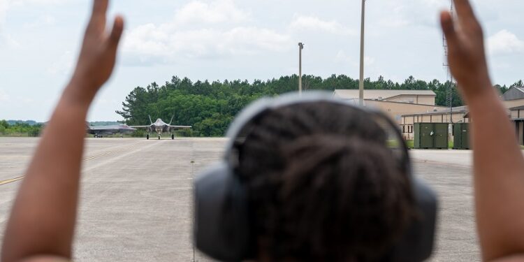 Gobernadora confirma EEUU utiliza Puerto Rico en ejercicios de logística