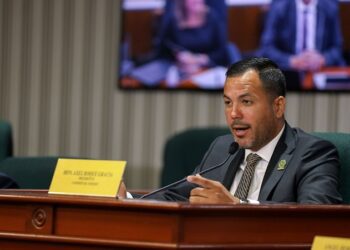 Cámara de Representantes busca remover a la Compañía de Turismo de la sombrilla del DDEC