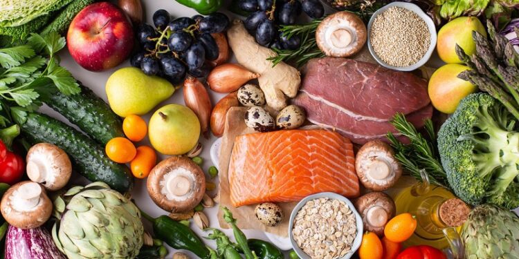 El ayuno intermitente versus la dieta mediterránea: ¿cuál es mejor para perder peso?