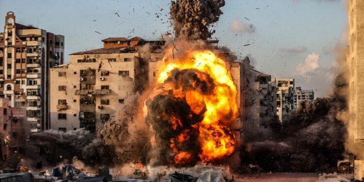 Israel lanza una ofensiva terrestre a gran escala en la ciudad de Gaza