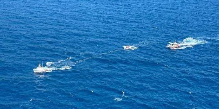 Guardia Costera intercepta a 11 mexicanos