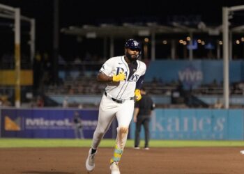 Caminero se convirtió en 2do miembro de Rays en dar 40 HR, y luego hizo más historia