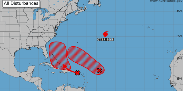 Avión cazahuracanes recopilará datos del entorno de onda tropical