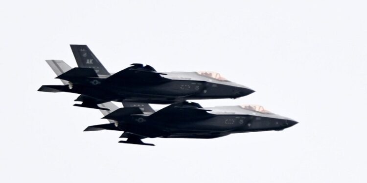 Cazas F-35 de EE.UU. aterrizan en Puerto Rico en medio del despliegue militar en el Caribe