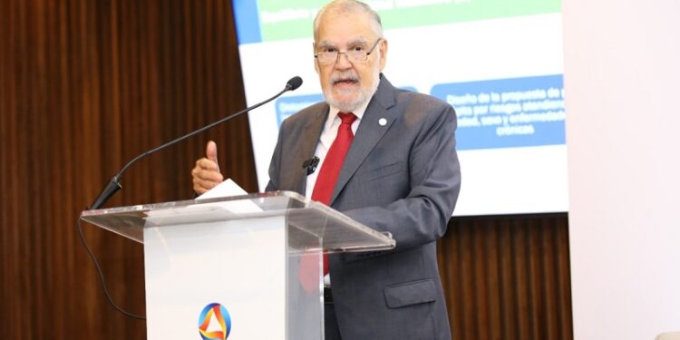 Ceara Hatton destaca logros y desafíos en el Seguro Familiar de Salud y en el de Riesgos Laborales