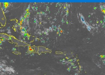 Onda tropical y vaguada provocarán aguaceros en la tarde