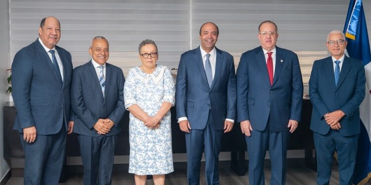 Refidomsa posesiona miembros de su Consejo de Administración y celebra primera sesión de trabajo