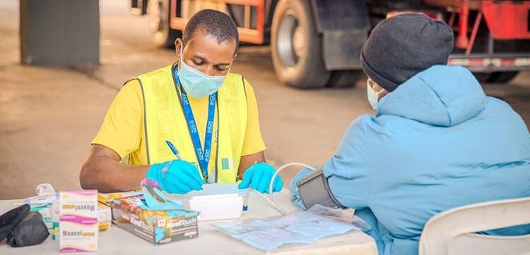 Los frágiles sistemas de salud de América Latina amenazan la vida y la economía