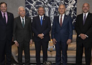 Presidente ejecutivo de Banreservas recibe a ejecutivos del BHD