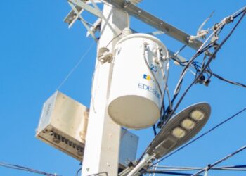 Distribuidoras de electricidad instan a la ciudadanía a denunciar actuaciones irregulares en servicios técnicos