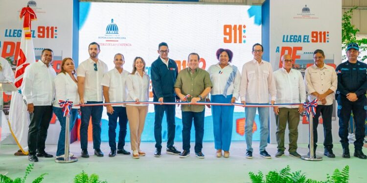 Ministro Paliza encabeza inauguración del Sistema 911 y Centro de Superación Comunitaria en Pedernales