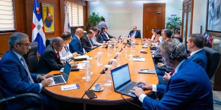 Misión del FMI visita el Ministerio de Hacienda y Economía