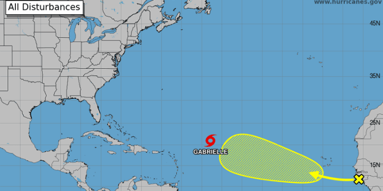 Tormenta Gabrielle con poca posibilidad de formación en siete días