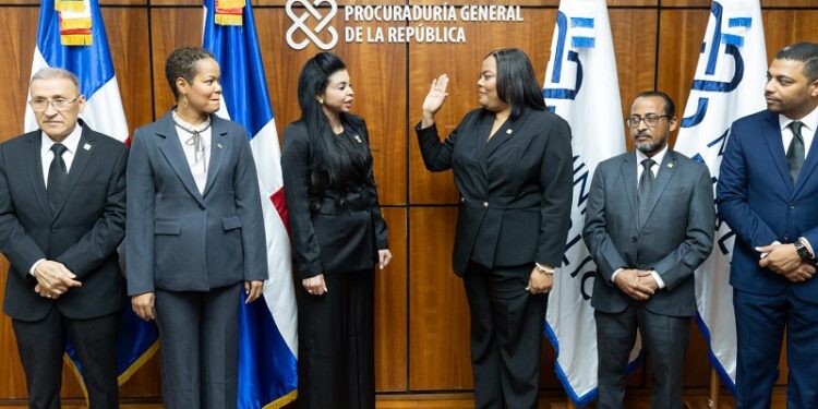 Consejo Superior del Ministerio Público juramenta a fiscal Isaura Suárez Salcedo, como directora de Carrera