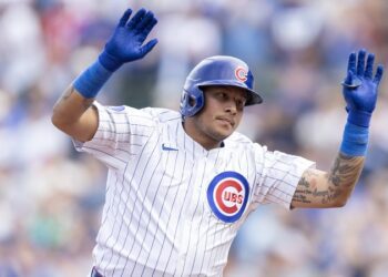 Ballesteros pega primer jonrón de su carrera