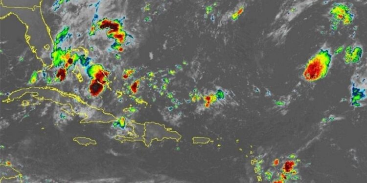 Fuertes aguaceros sobre el país esta tarde, pronostica el INDOMET