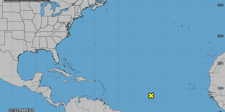 Centro de Huracanes baja a cero, posibilidad de formación de depresión tropical