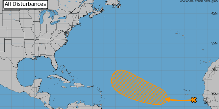 Onda tropical produce aguaceros y tormentas eléctricas en el extremo oriental del Atlántico
