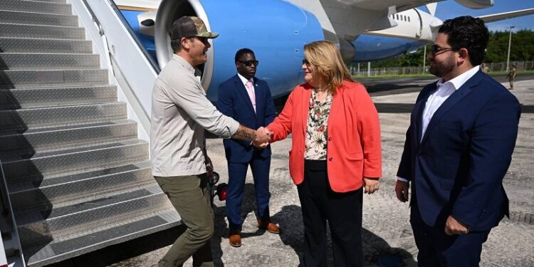 Secretario de Guerra y jefe de Estado Mayor Conjunto de las Fuerzas Armadas de EEUU llegan a Puerto Rico