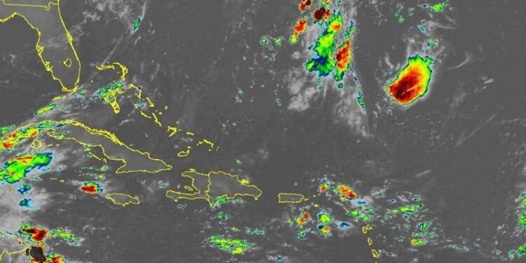 Onda tropical y vaguada provocarán precipitaciones dispersas en la tarde y la noche