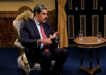 Maduro revela a RT lo que quiere EE.UU. con el despliegue militar en el Caribe