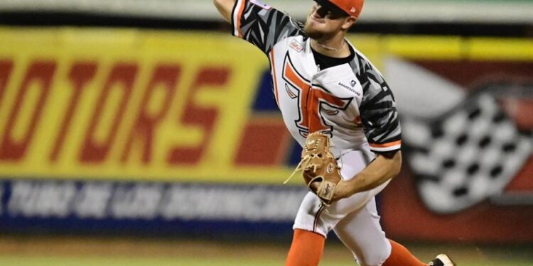 Tyler Eppler regresa a abrir partidos con los Toros del Este