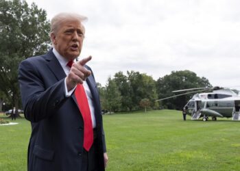 La respuesta de Trump sobre si está considerando «atacar a los cárteles dentro de Venezuela»