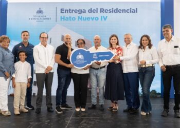 Vicepresidenta Peña encabeza entrega de 608 nuevas viviendas