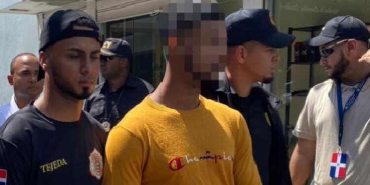 DGM haitianos indocumentados laborando irregularmente en 13 negocios chinos