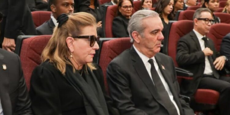 Presidente Abinader asiste a honras fúnebres de dirigente político Vicente Sánchez Baret