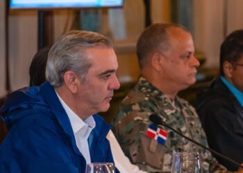 Gobierno mantiene suspensión de labores y de docencia este jueves en provincias en alerta roja