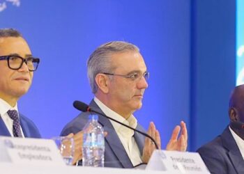 Abinader aboga por trabajos dignos en la región