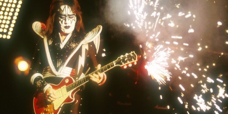 Fallece Ace Frehley, legendario guitarrista de KISS