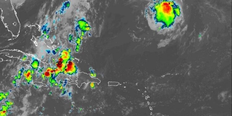 Chubascos matutinos en algunas provincias del litoral caribeño y aguaceros en la tarde