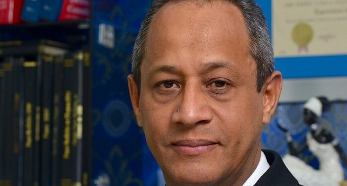 Abogado denuncia campaña sucia y trama en su contra tras destapar fraude inmobiliario en Punta Rucia