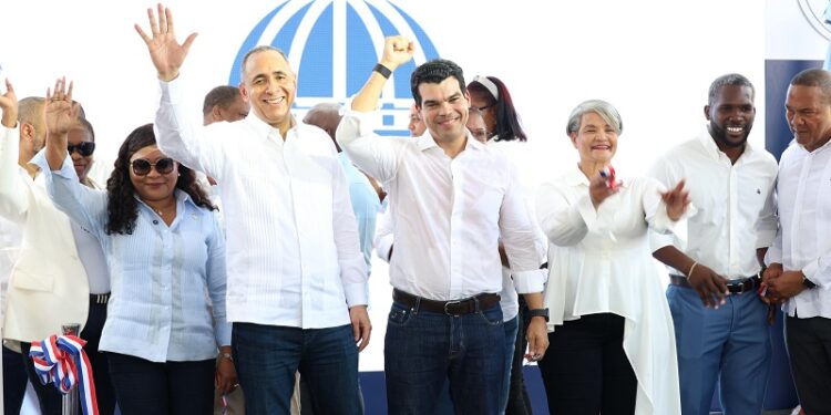 Arnaud afirma alcantarillado pluvial de la calle 20 representa fin del abandono en SPM